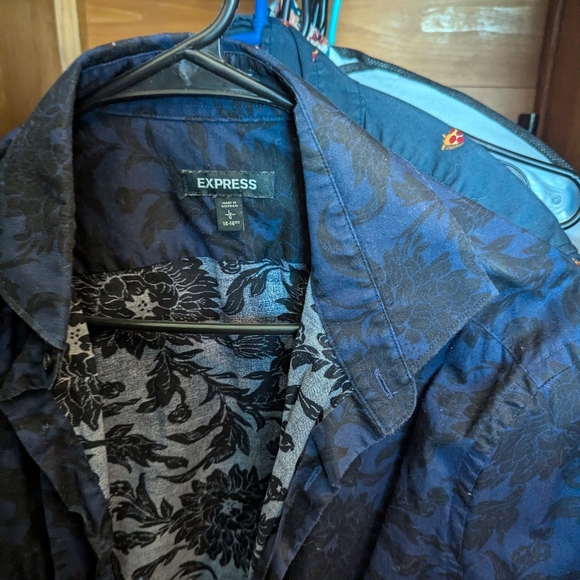 Bundle of 3 Express Mens Slim Fit Button Down Shirts - Picture 10 of 13